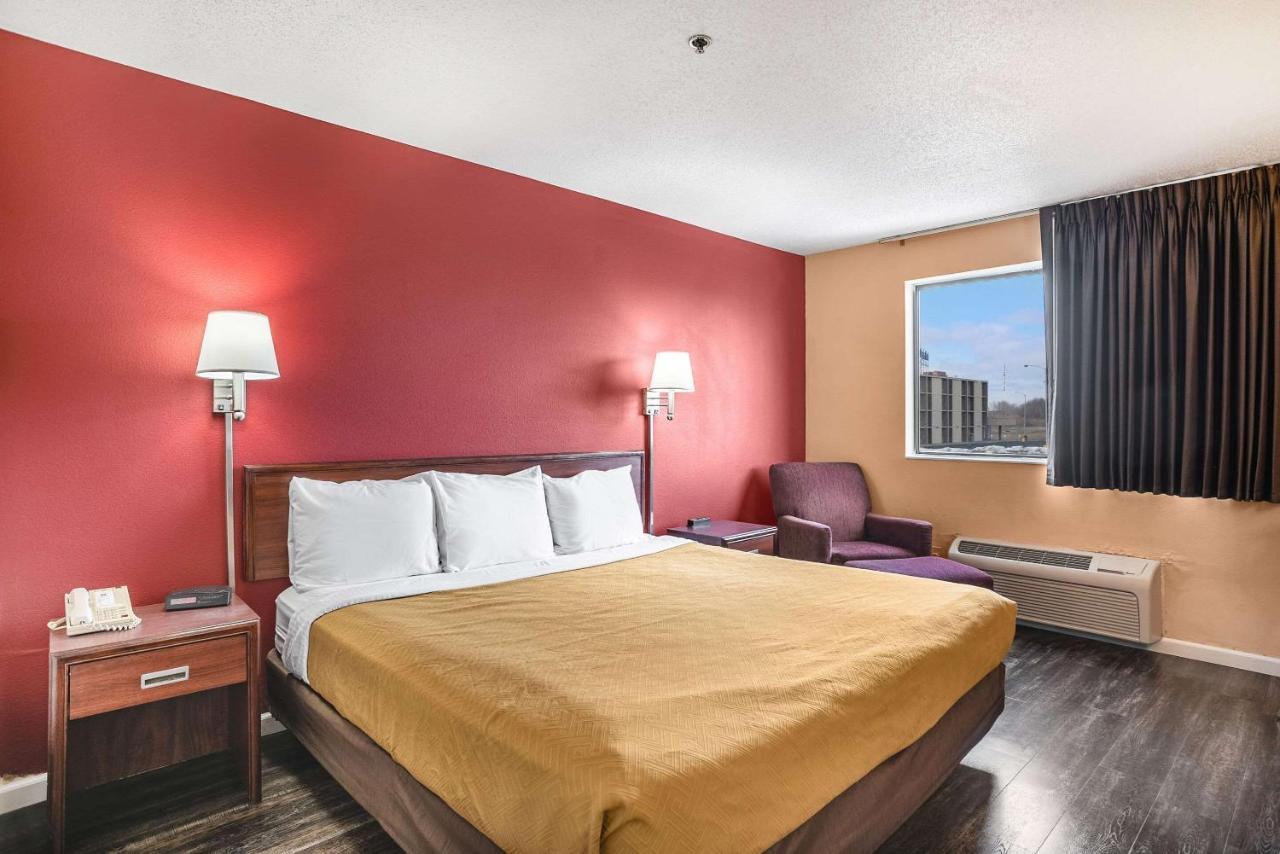 Econo Lodge Princeton Экстерьер фото