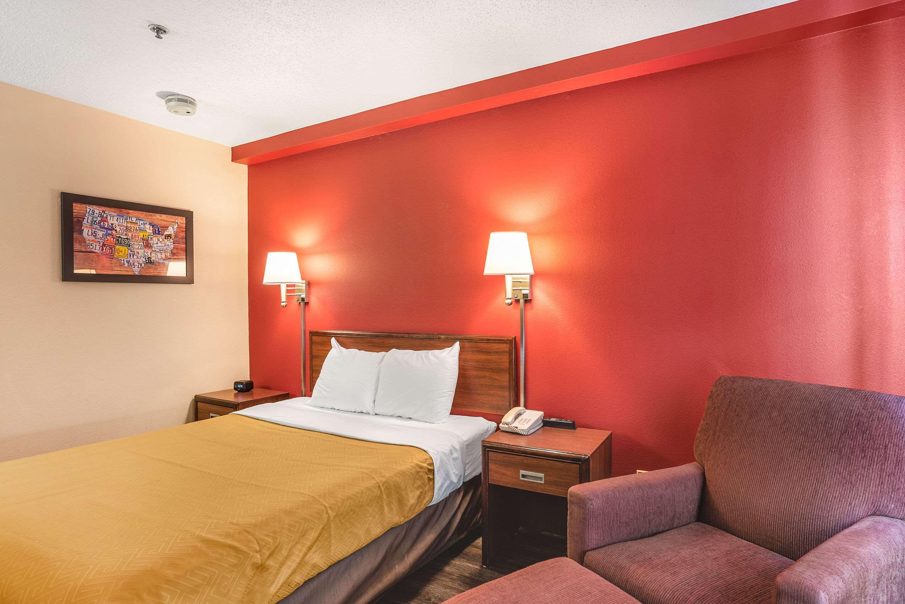 Econo Lodge Princeton Экстерьер фото