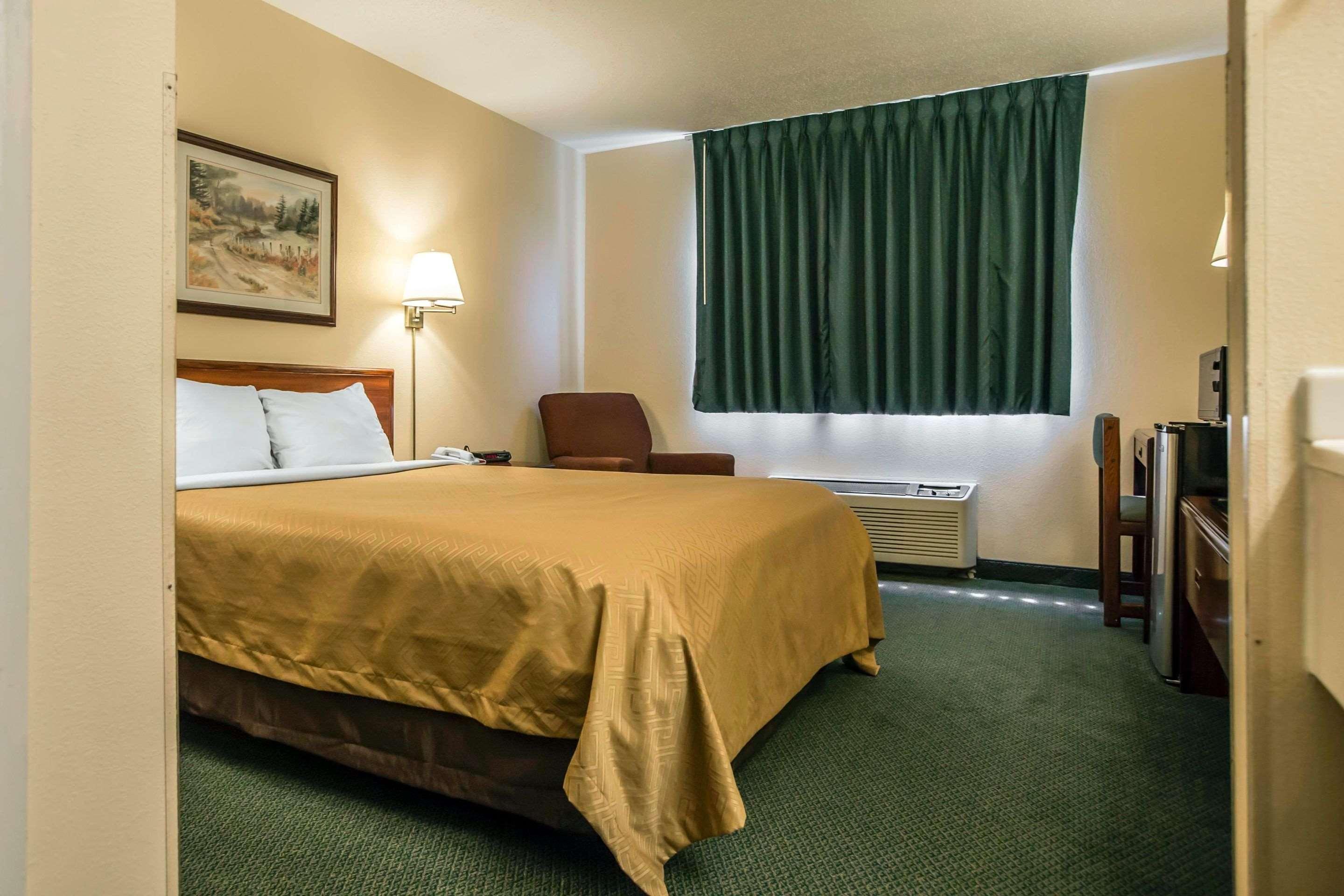 Econo Lodge Princeton Экстерьер фото
