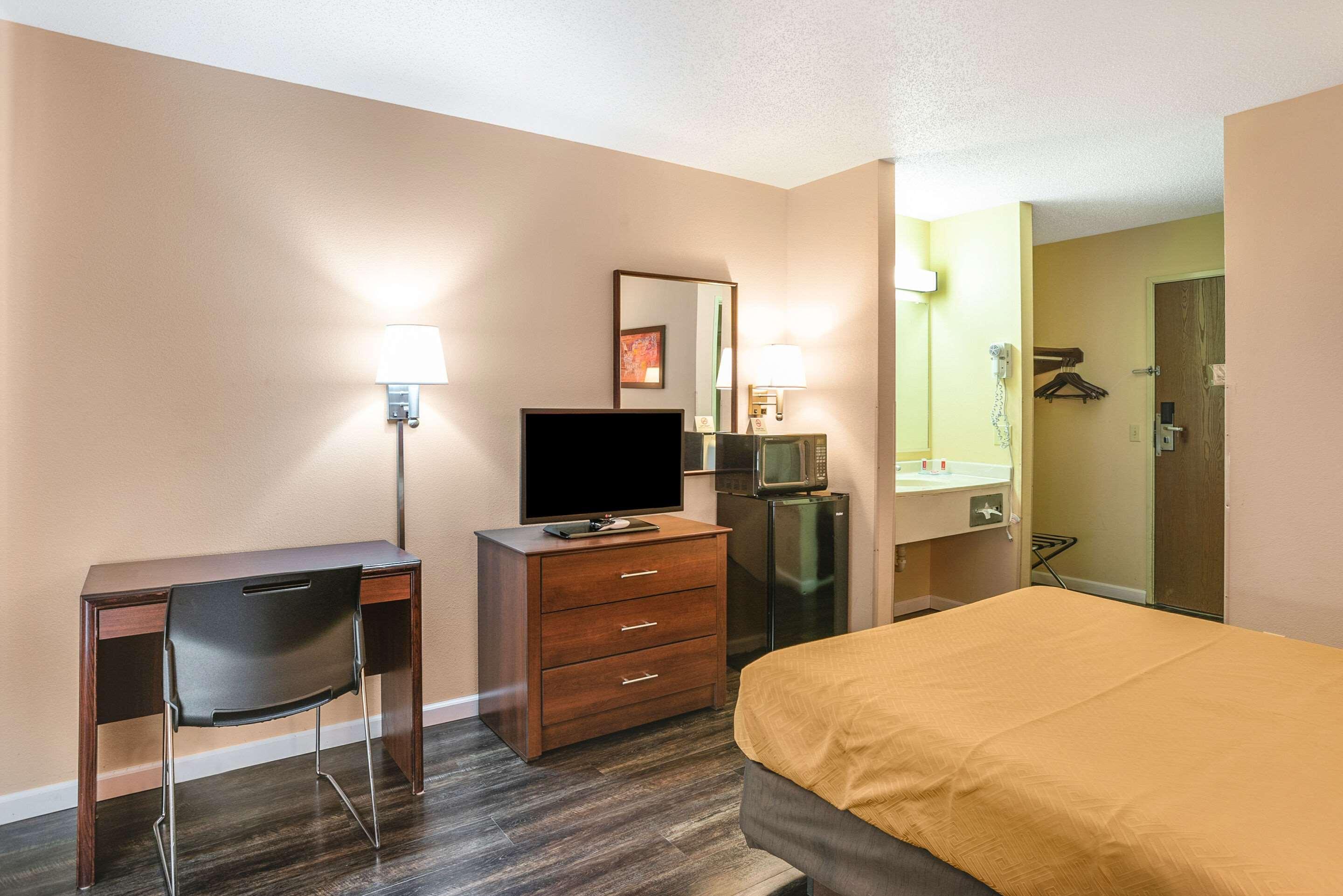 Econo Lodge Princeton Экстерьер фото