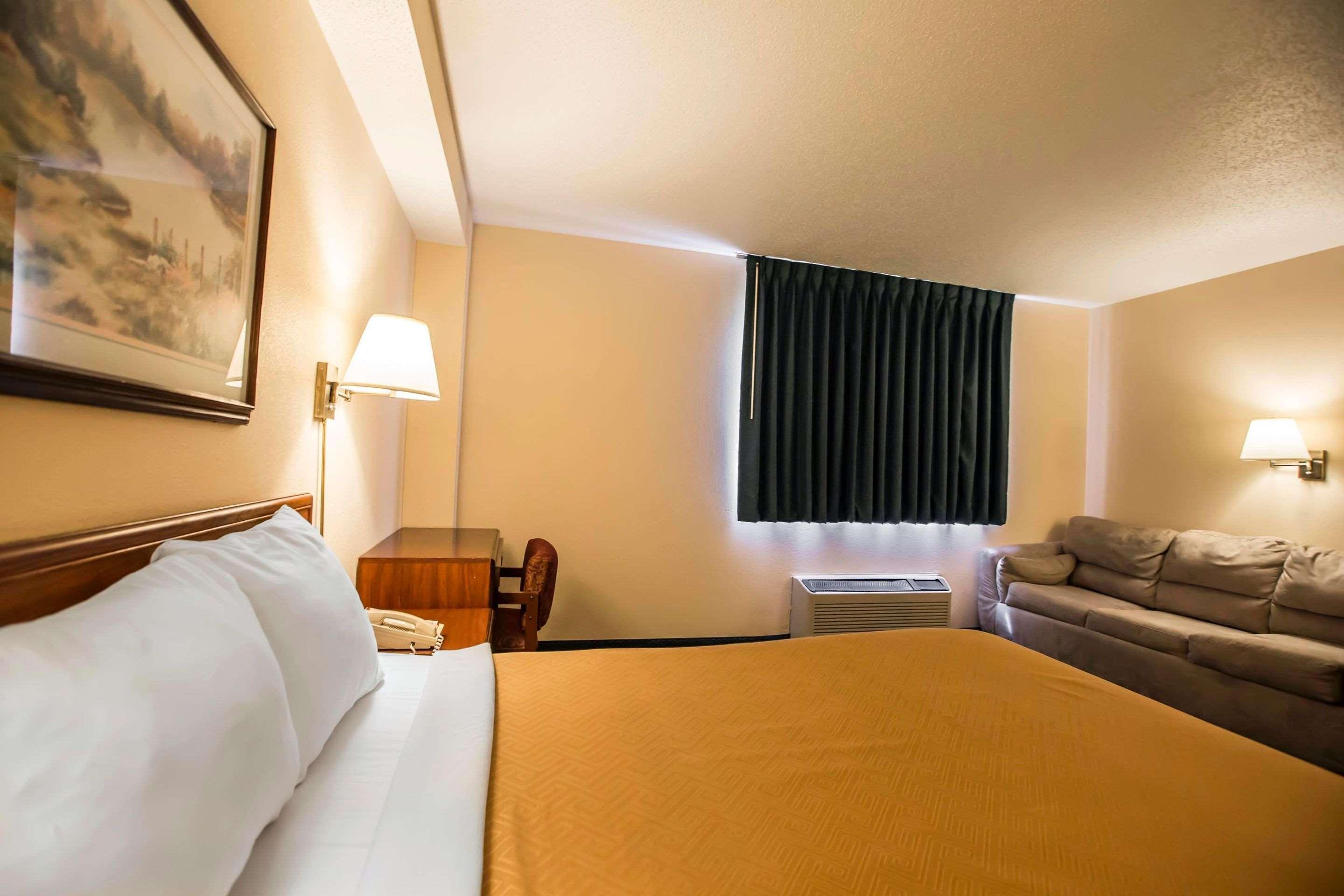 Econo Lodge Princeton Экстерьер фото