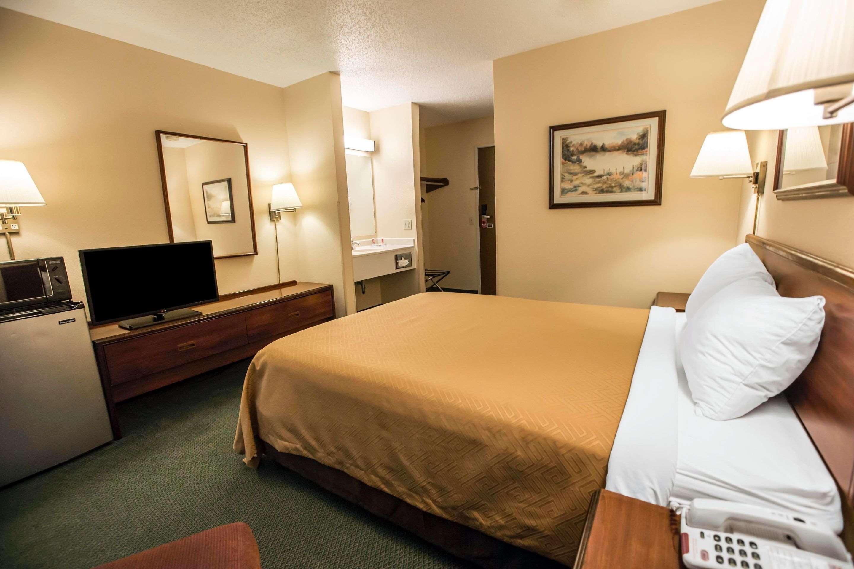 Econo Lodge Princeton Экстерьер фото